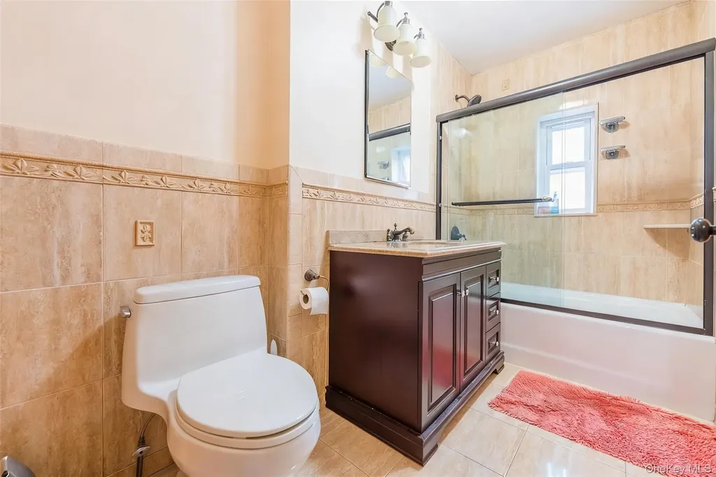 3214 Rawlins Avenue Bronx NY 10465