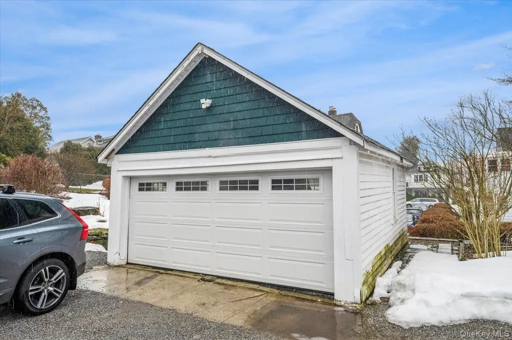 36 Grand Boulevard Scarsdale NY 10583