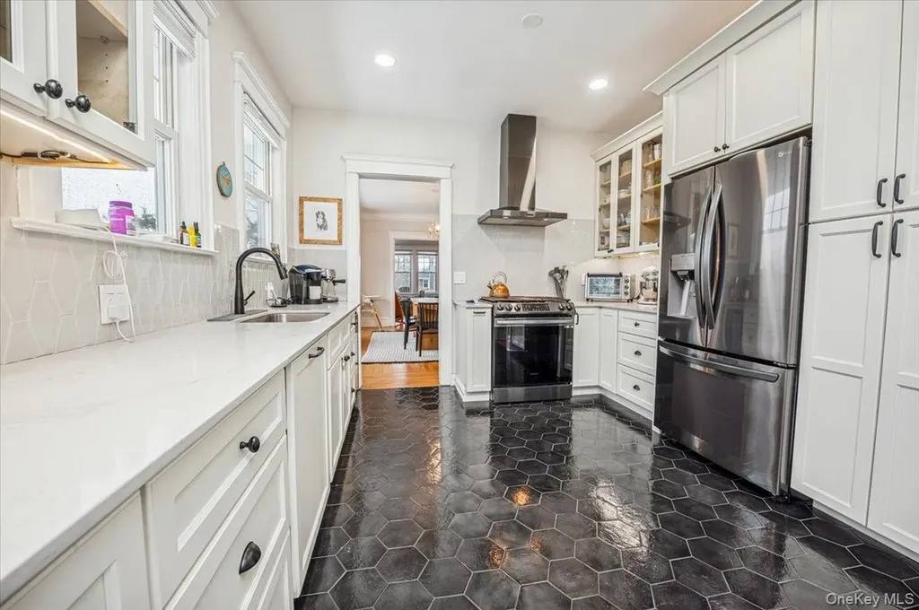 36 Grand Boulevard Scarsdale NY 10583