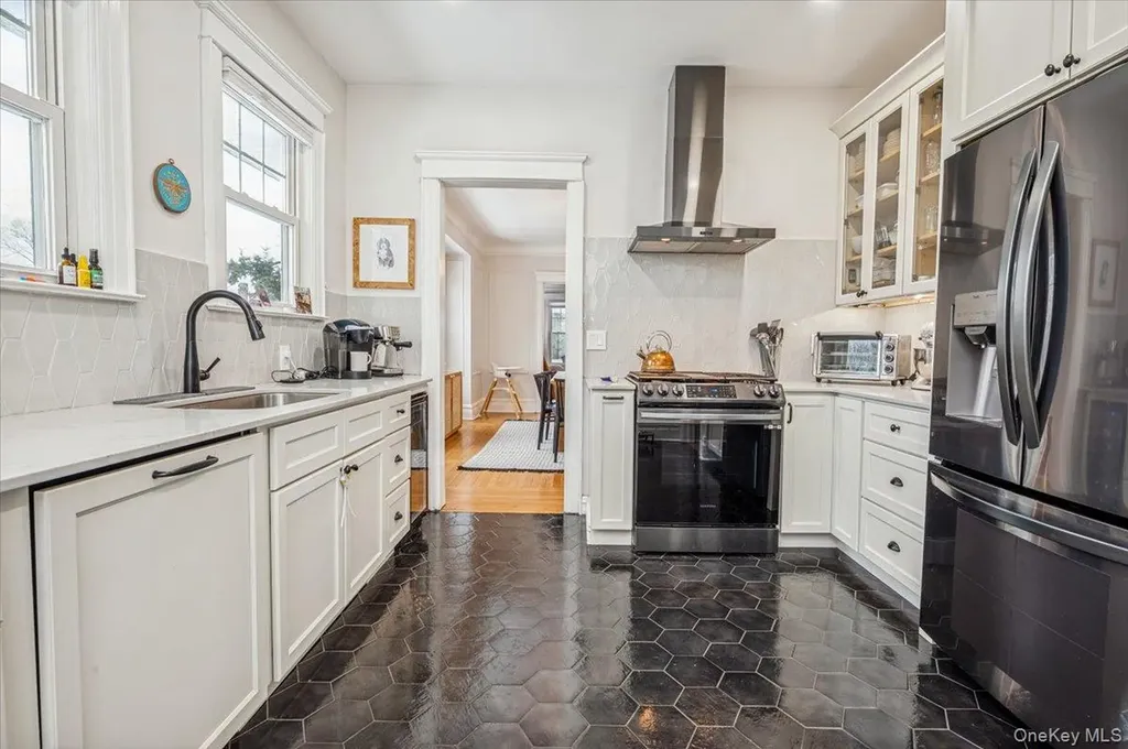 36 Grand Boulevard Scarsdale NY 10583