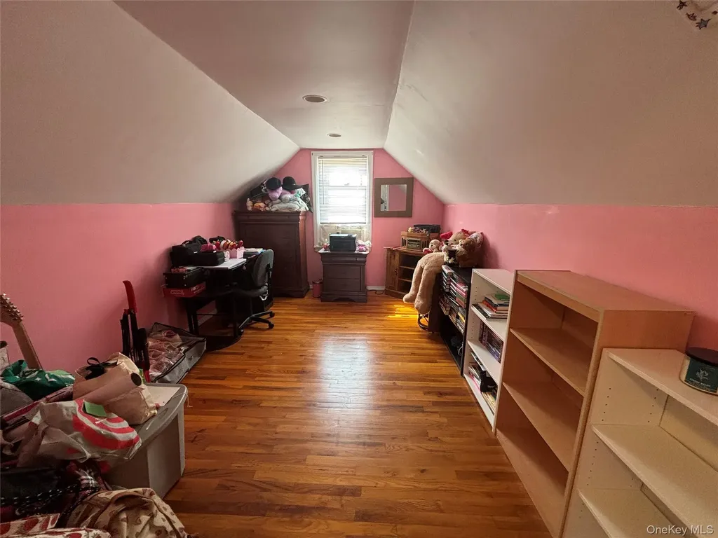 7 Catherine Court Elmont NY 11003