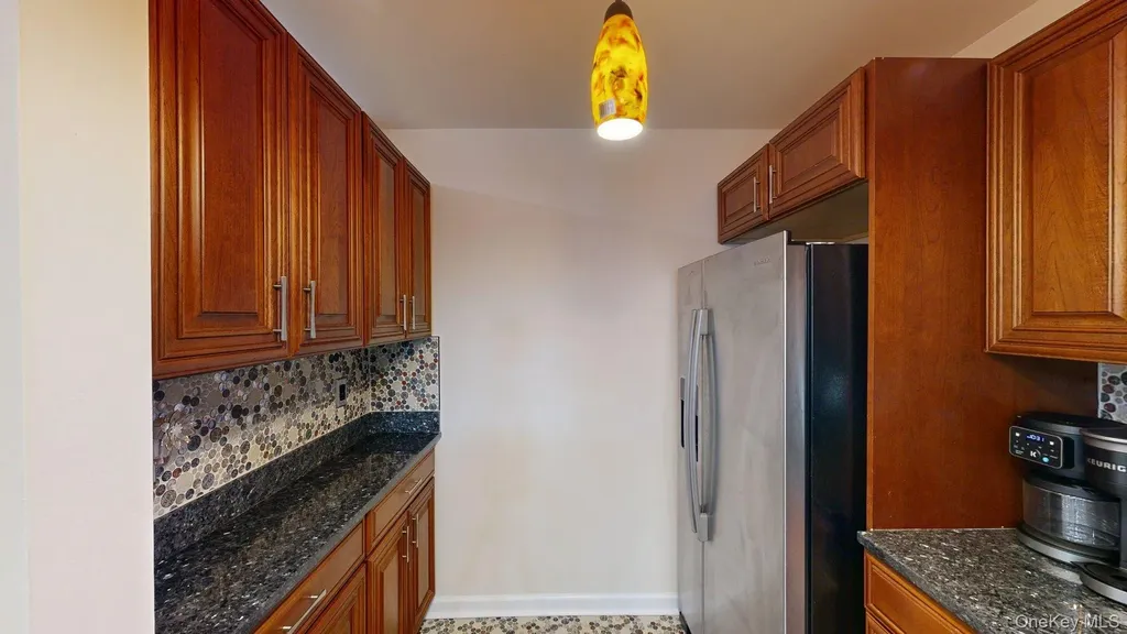 1109 Round Pointe Drive Haverstraw NY 10927