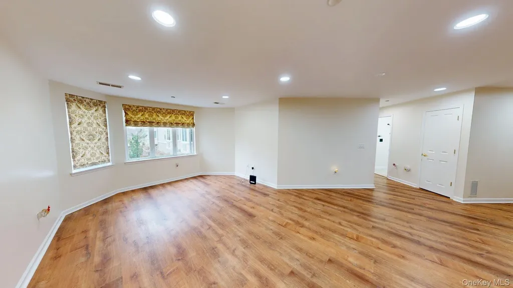 1109 Round Pointe Drive Haverstraw NY 10927