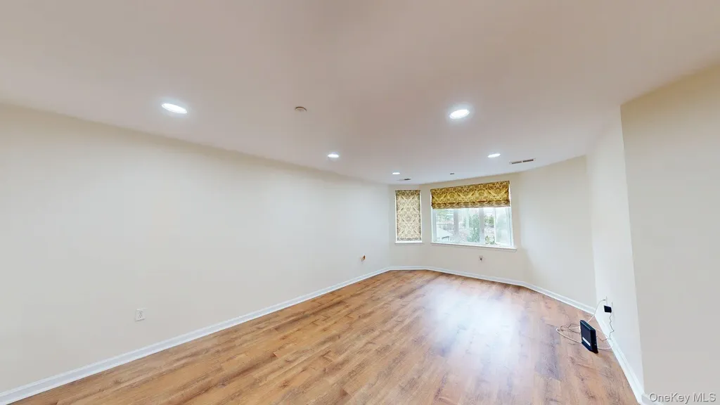 1109 Round Pointe Drive Haverstraw NY 10927