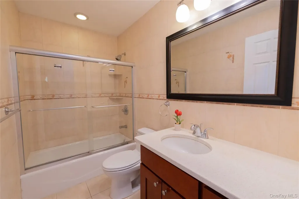 131 Ira Road Syosset NY 11791