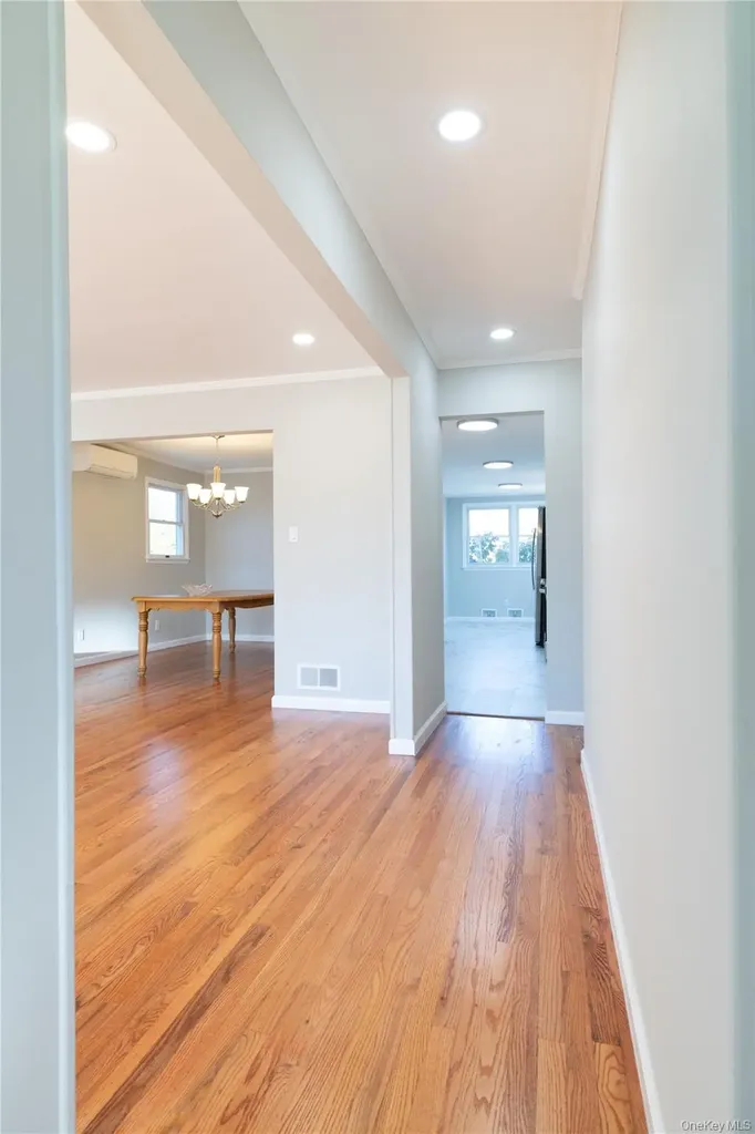 131 Ira Road Syosset NY 11791