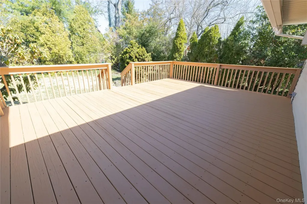 131 Ira Road Syosset NY 11791