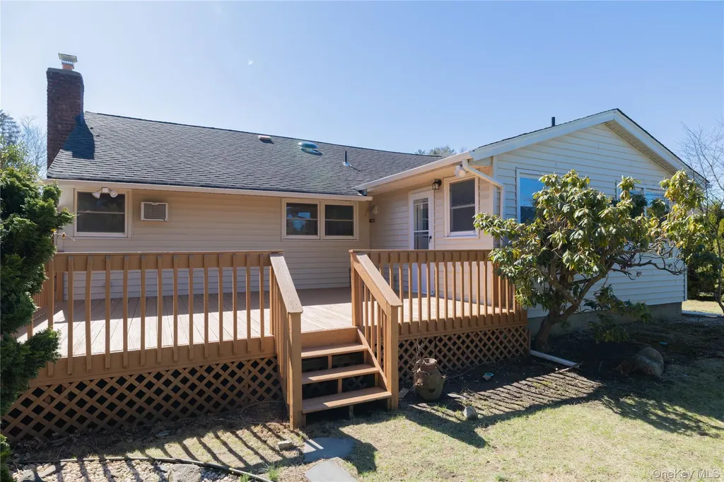 131 Ira Road Syosset NY 11791