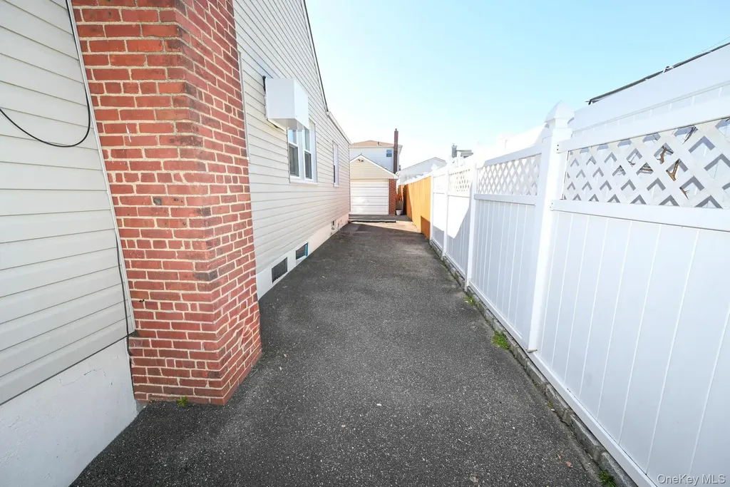 380 Doris Avenue Franklin Square NY 11010