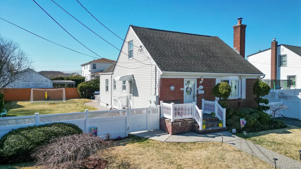 380 Doris Avenue Franklin Square NY 11010