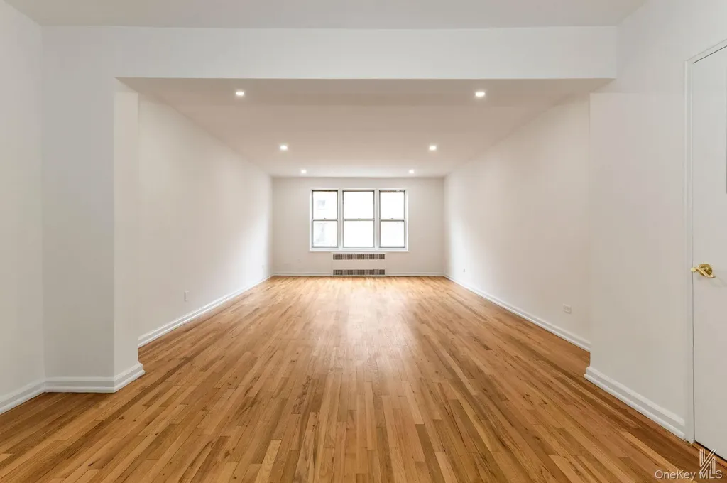 79-10 34th Avenue Jackson Heights NY 11372