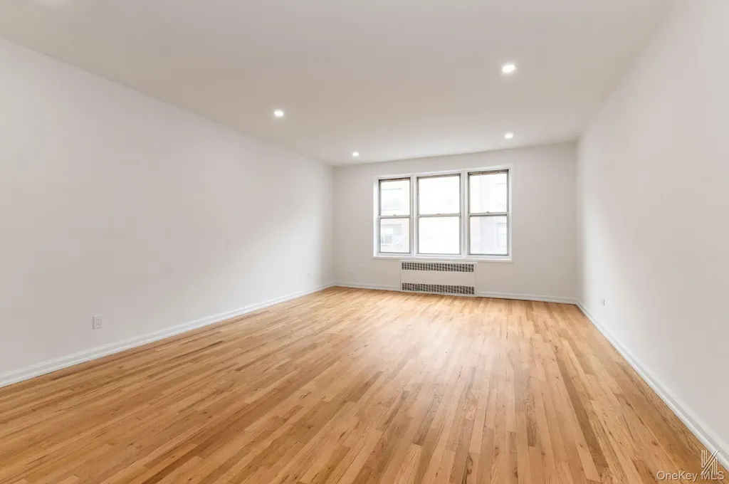 79-10 34th Avenue Jackson Heights NY 11372