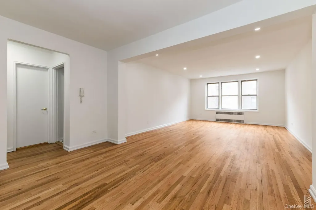 79-10 34th Avenue Jackson Heights NY 11372