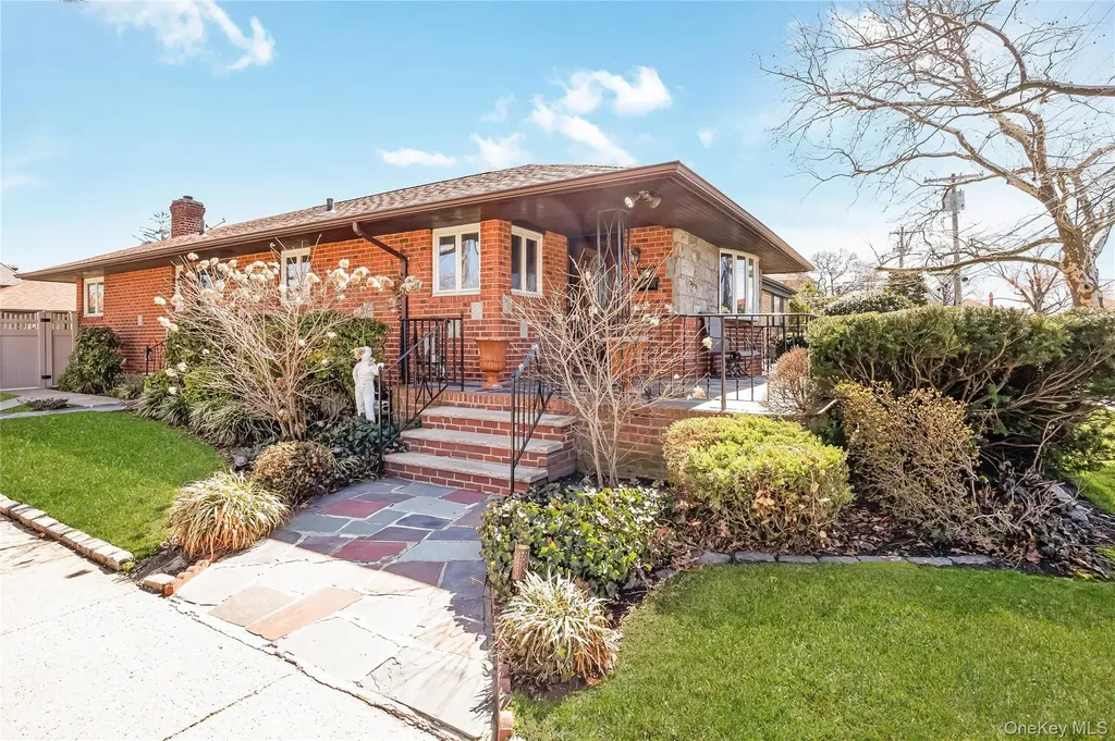 7-03 147th Street Whitestone NY 11357