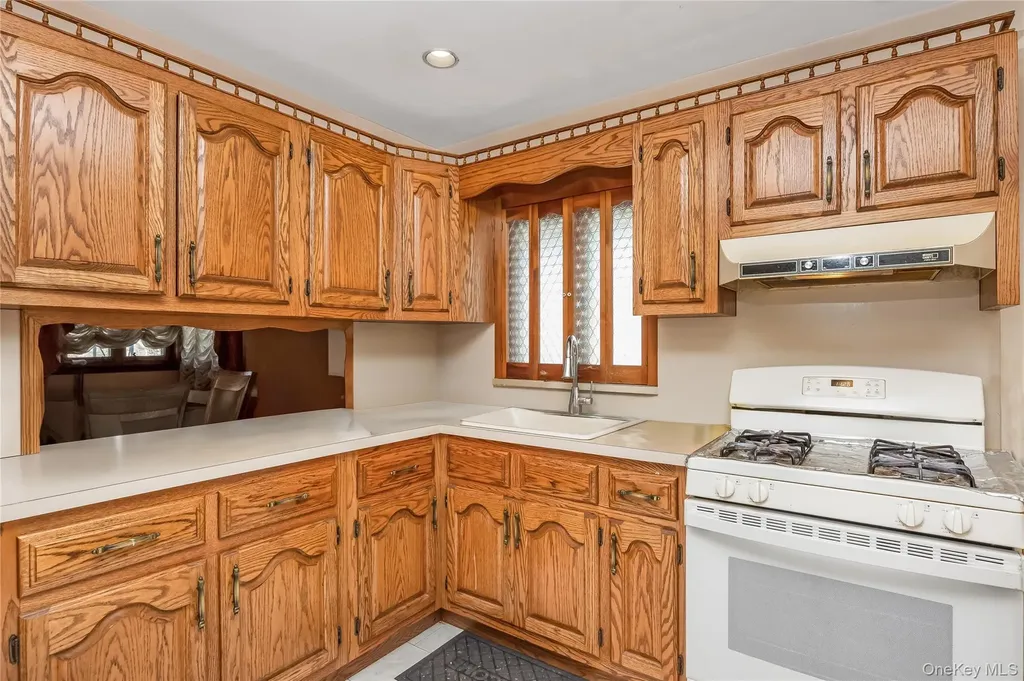 7-03 147th Street Whitestone NY 11357