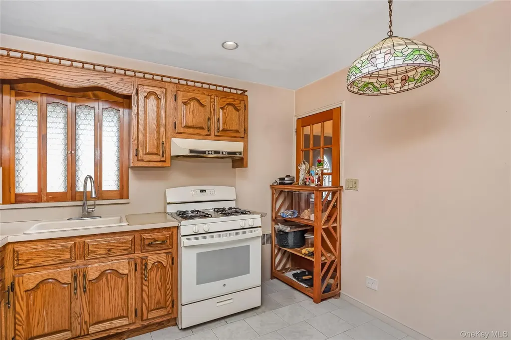 7-03 147th Street Whitestone NY 11357