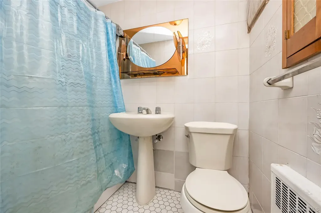 7-03 147th Street Whitestone NY 11357