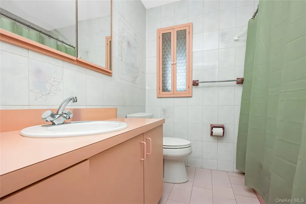 7-03 147th Street Whitestone NY 11357