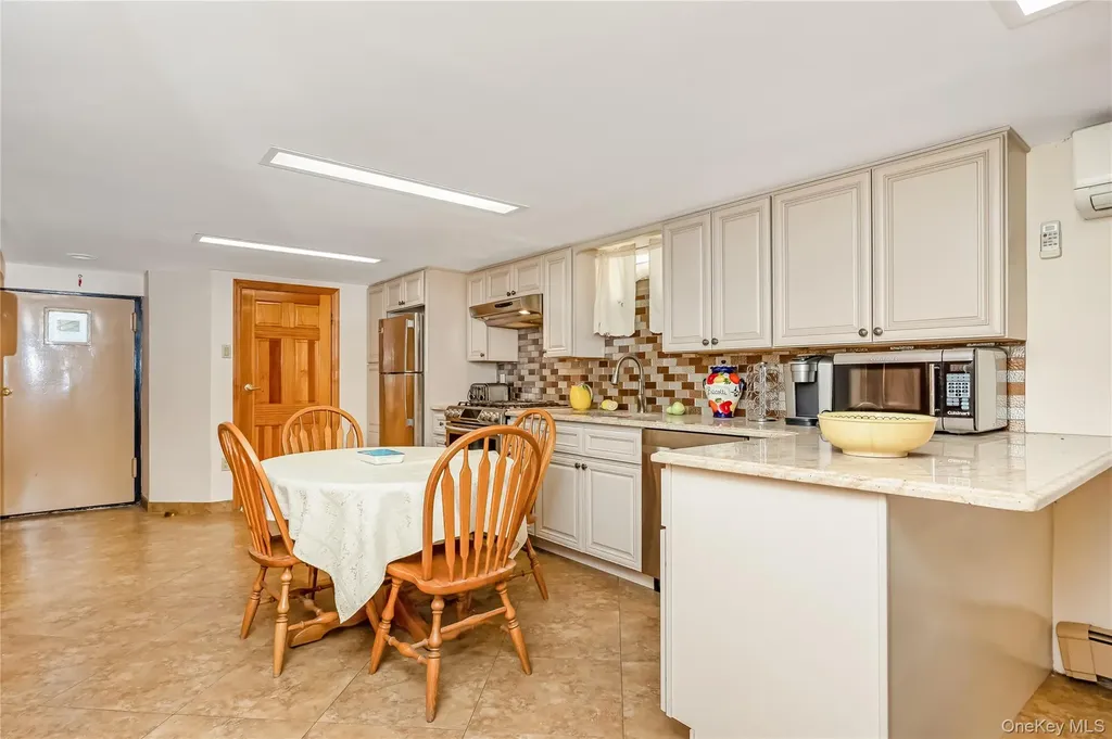 7-03 147th Street Whitestone NY 11357
