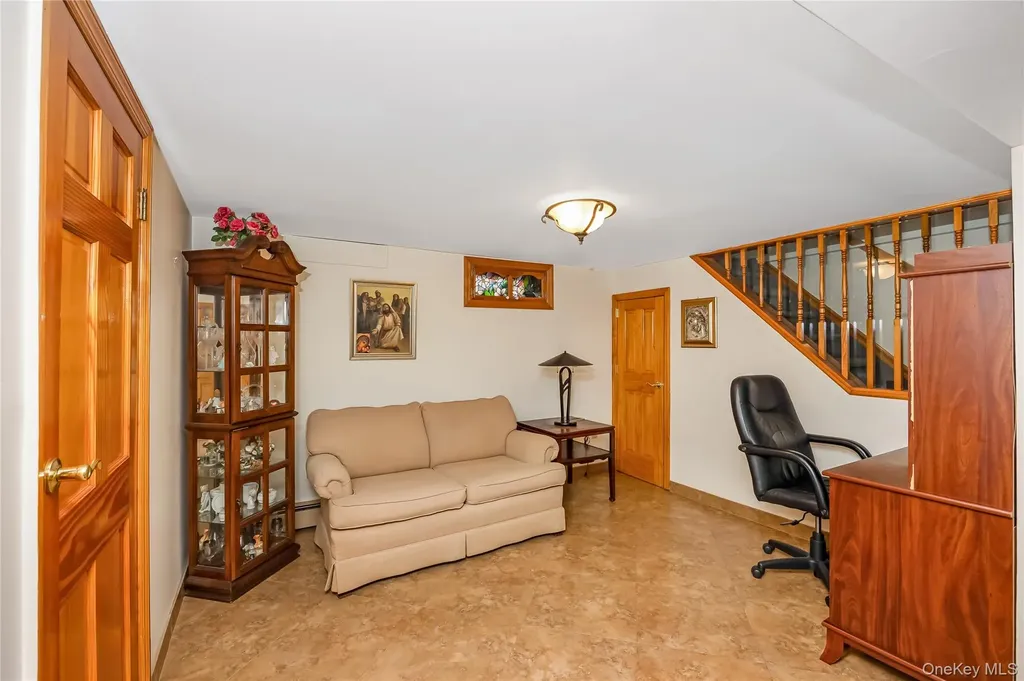 7-03 147th Street Whitestone NY 11357