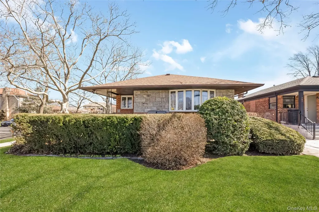 7-03 147th Street Whitestone NY 11357