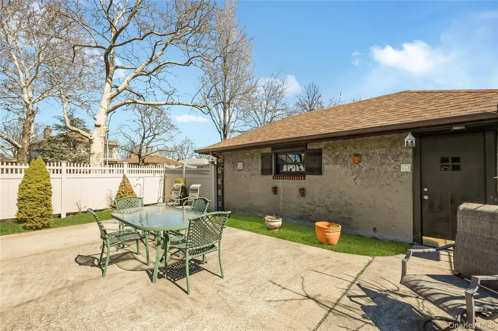 7-03 147th Street Whitestone NY 11357