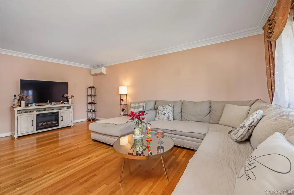 7-03 147th Street Whitestone NY 11357
