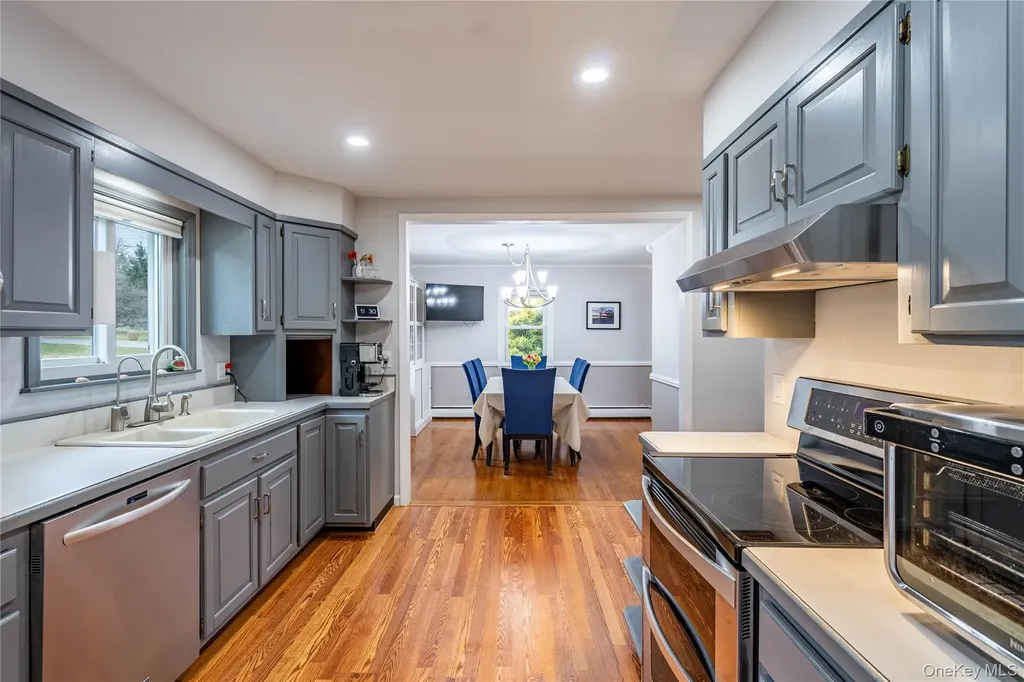 29 Rombout Ridge Road Poughkeepsie NY 12603