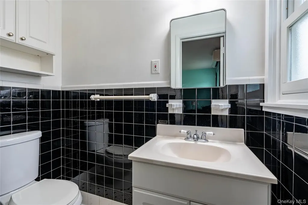 29 Rombout Ridge Road Poughkeepsie NY 12603
