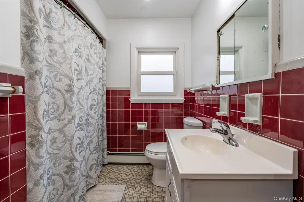 29 Rombout Ridge Road Poughkeepsie NY 12603
