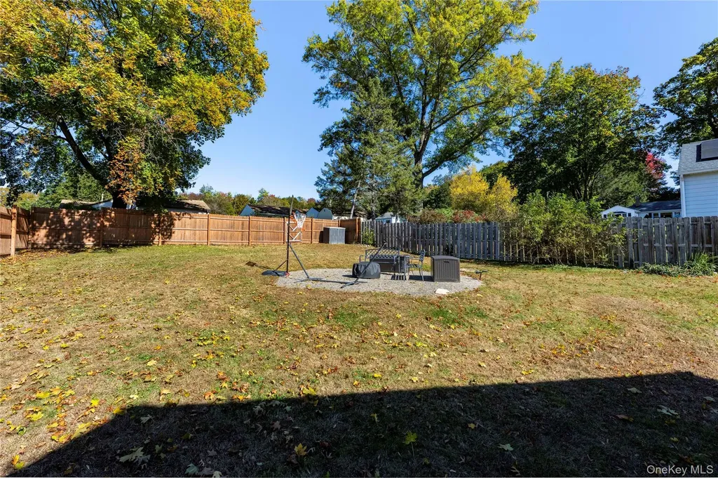 29 Rombout Ridge Road Poughkeepsie NY 12603