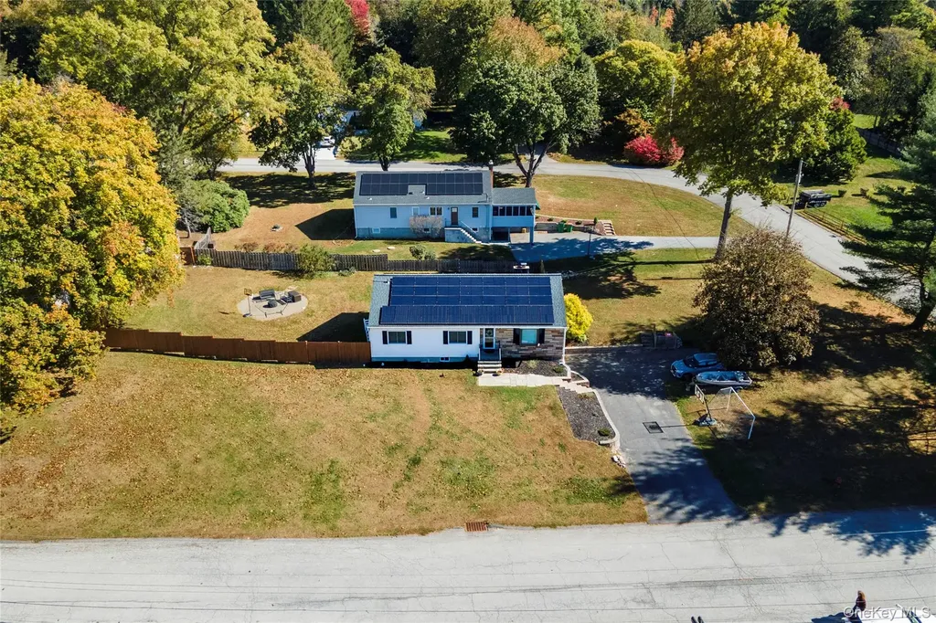 29 Rombout Ridge Road Poughkeepsie NY 12603
