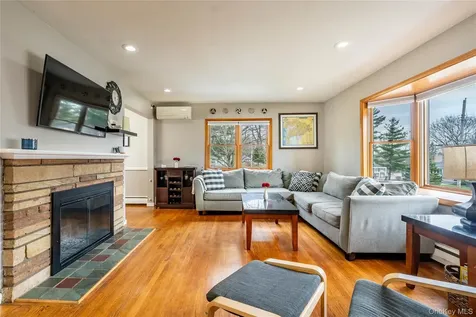 29 Rombout Ridge Road Poughkeepsie NY 12603