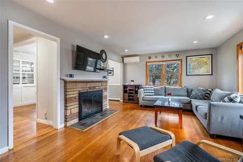 29 Rombout Ridge Road Poughkeepsie NY 12603