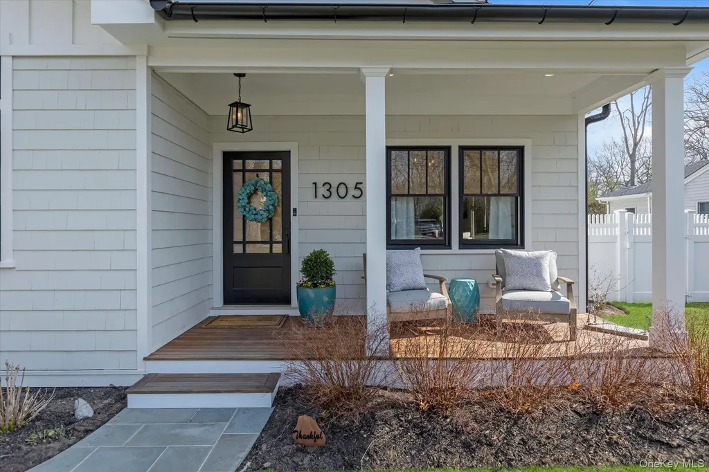 1305 Sigsbee Road Mattituck NY 11952