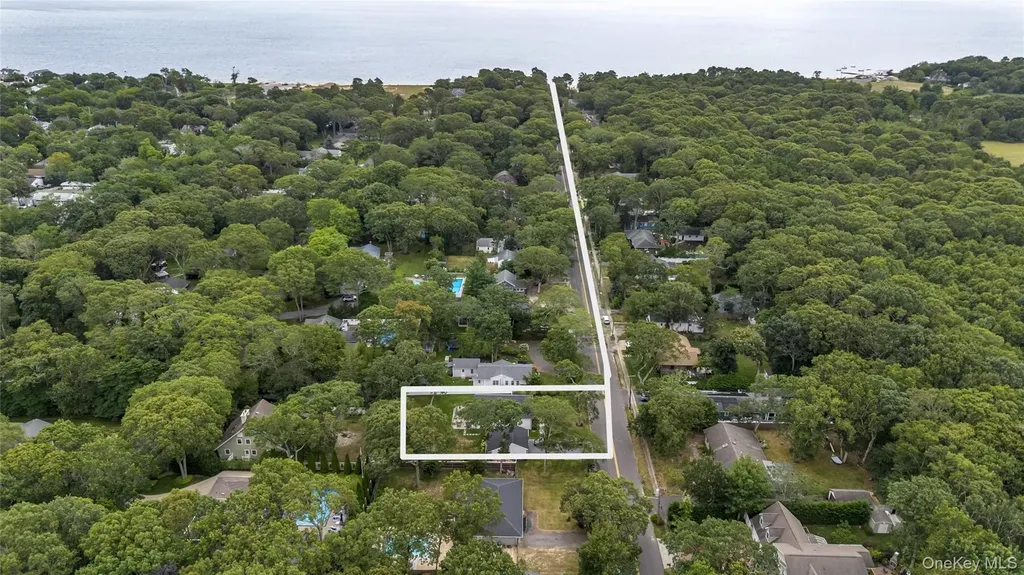 1305 Sigsbee Road Mattituck NY 11952