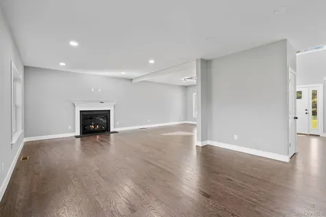 59 Paddock Drive Pine Bush NY 12566