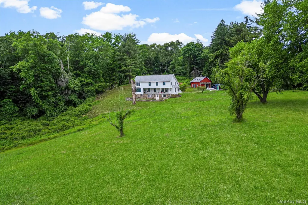 73 Whippoorwill Road Armonk NY 10504