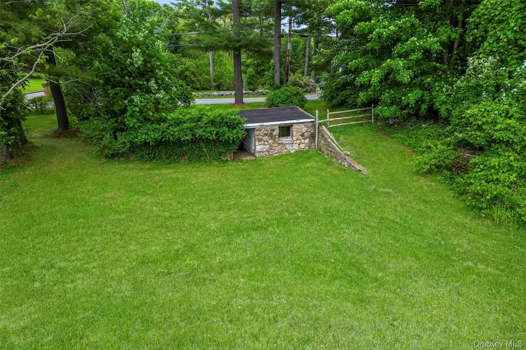 73 Whippoorwill Road Armonk NY 10504
