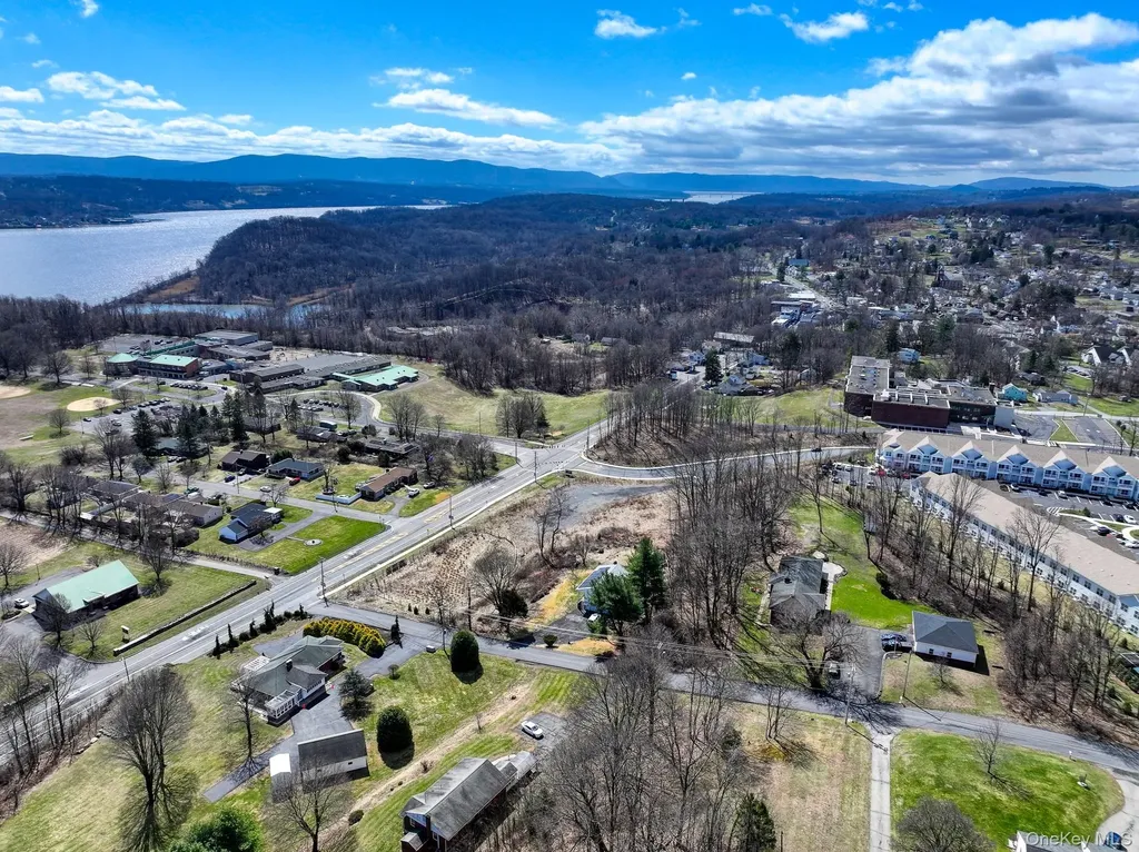 Route 9w Marlboro NY 12542