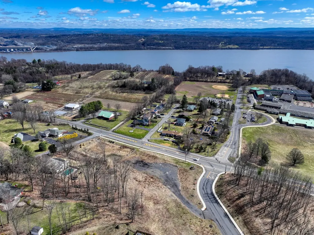 Route 9w Marlboro NY 12542