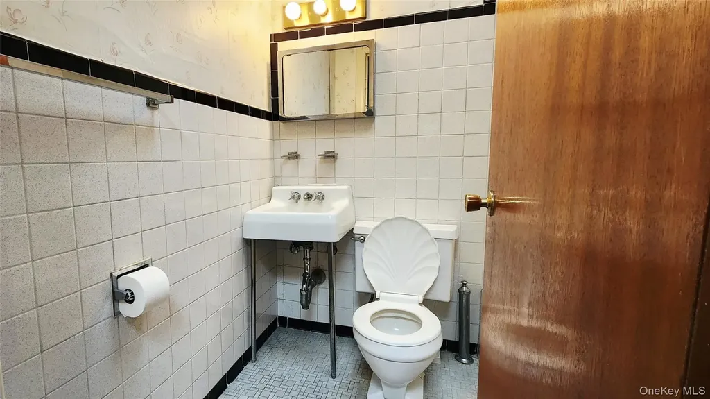 5940 Flushing Avenue Maspeth NY 11378