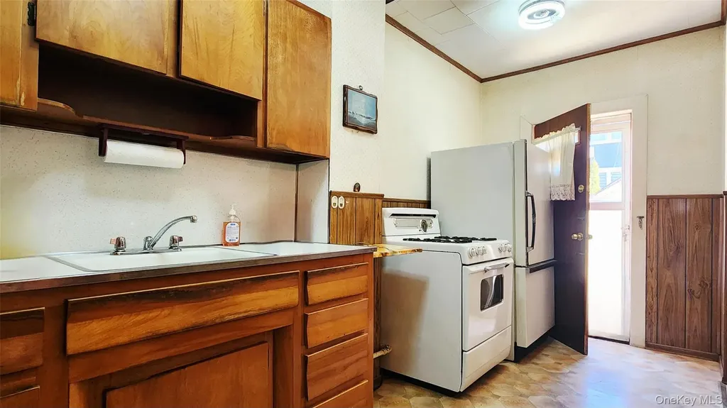 5940 Flushing Avenue Maspeth NY 11378