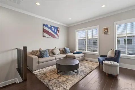 348 Horseman Boulevard Sleepy Hollow NY 10591