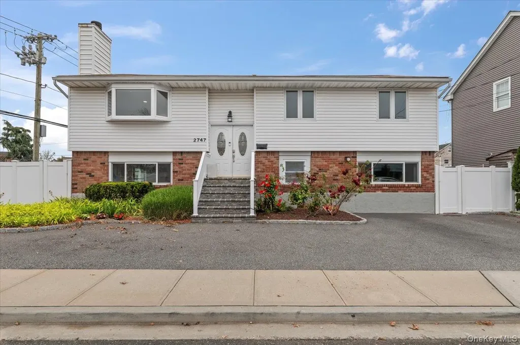 2747 Barbara Road Bellmore NY 11710