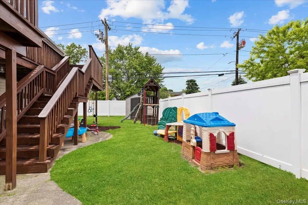 2747 Barbara Road Bellmore NY 11710