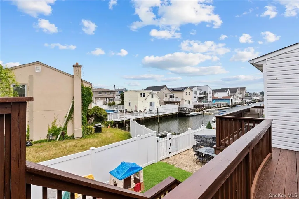 2747 Barbara Road Bellmore NY 11710