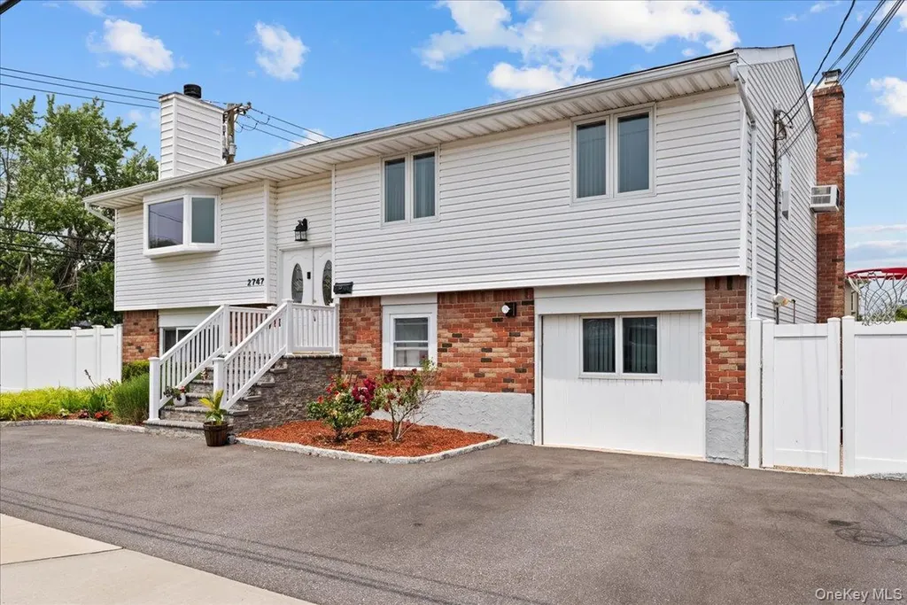 2747 Barbara Road Bellmore NY 11710