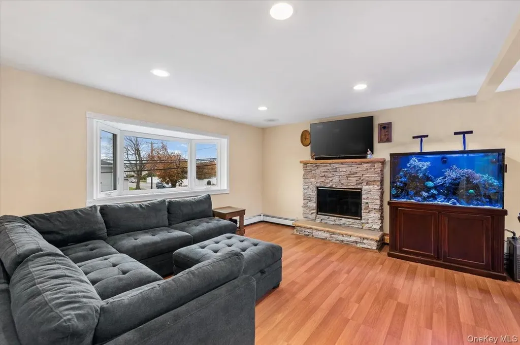 2747 Barbara Road Bellmore NY 11710
