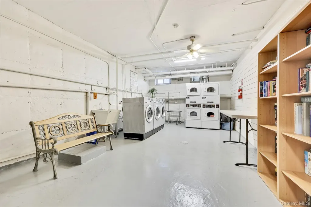 819 Broadway Woodmere NY 11598